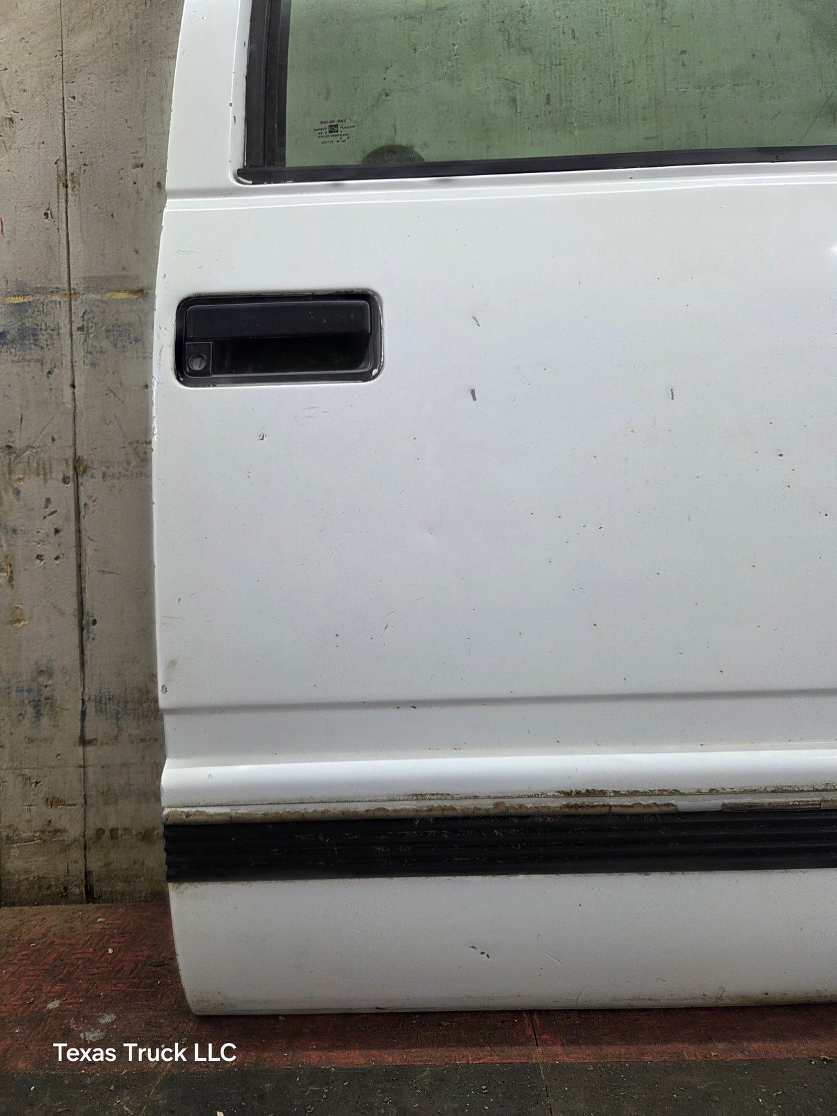 1988-2000 Chevrolet Silverado Suburban GMC Sierra RH Front Passenger Door