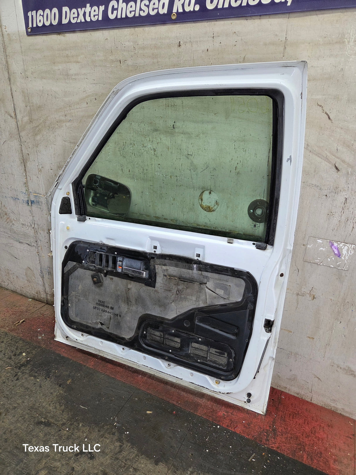 1988-2000 Chevrolet Silverado Suburban GMC Sierra RH Front Passenger Door