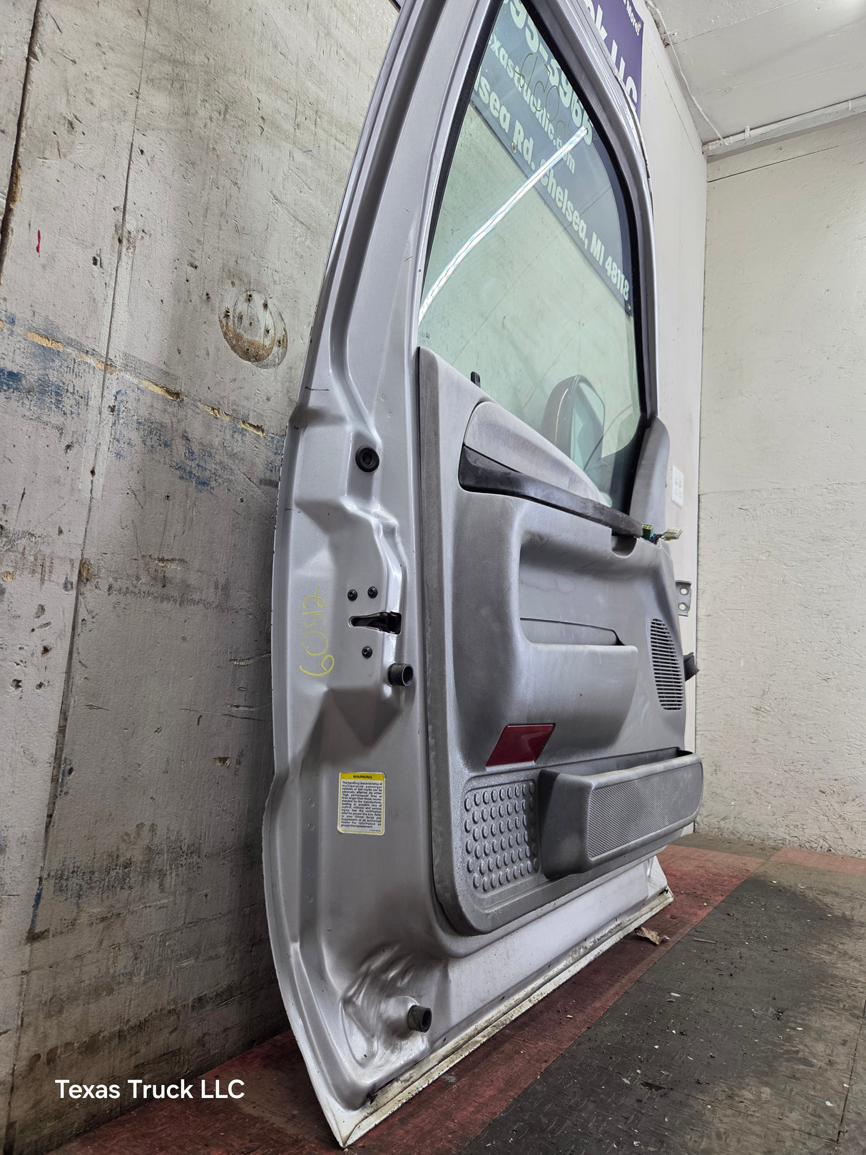 1999-2011 Ford Super Duty LH Driver Side Front Door F250 F350 F450 F550