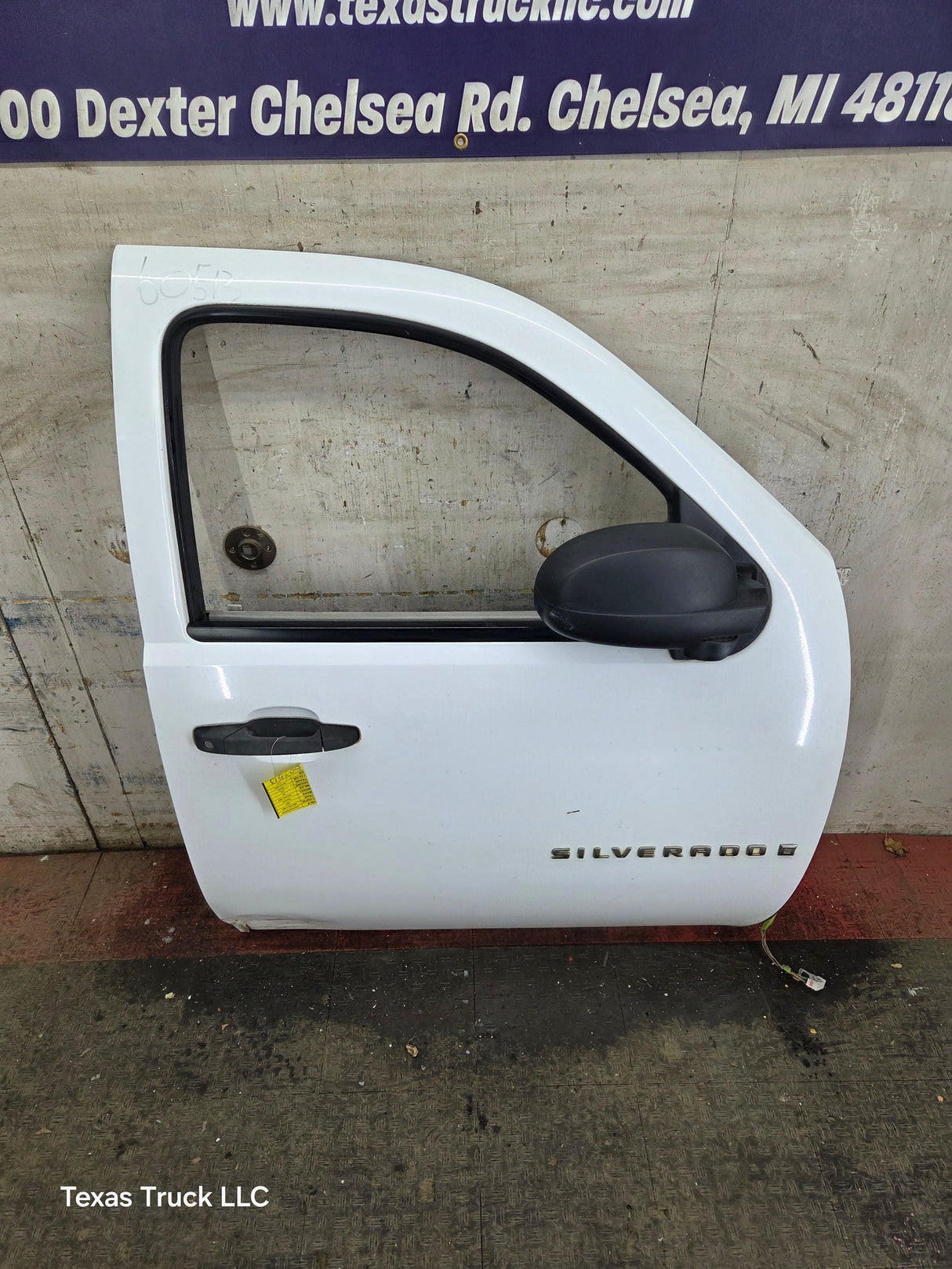 2007-2013 Chevrolet Silverado / GMC Sierra 1500 2500 3500 HD RH Front Passenger Side Door