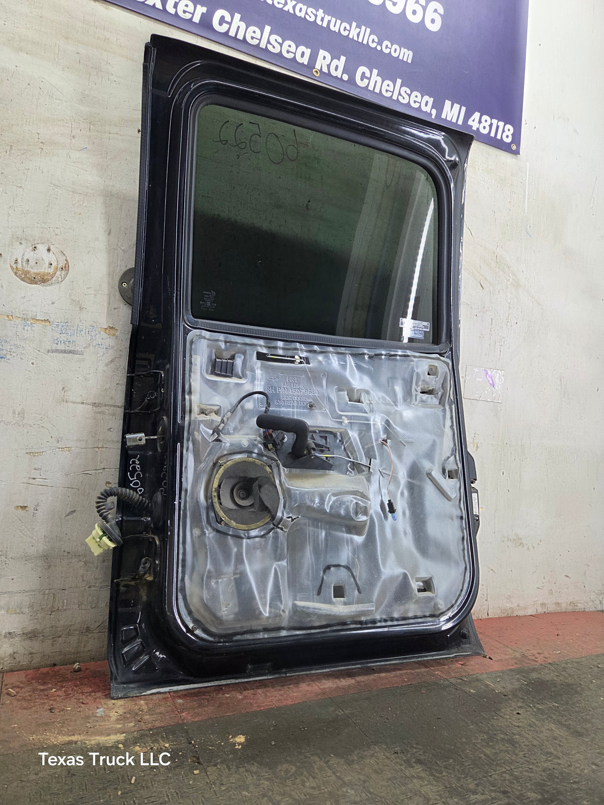 1999-2006 Chevrolet Silverado / GMC Sierra 1500 2500 3500 HD Rear Passenger side Crew Cab rear door
