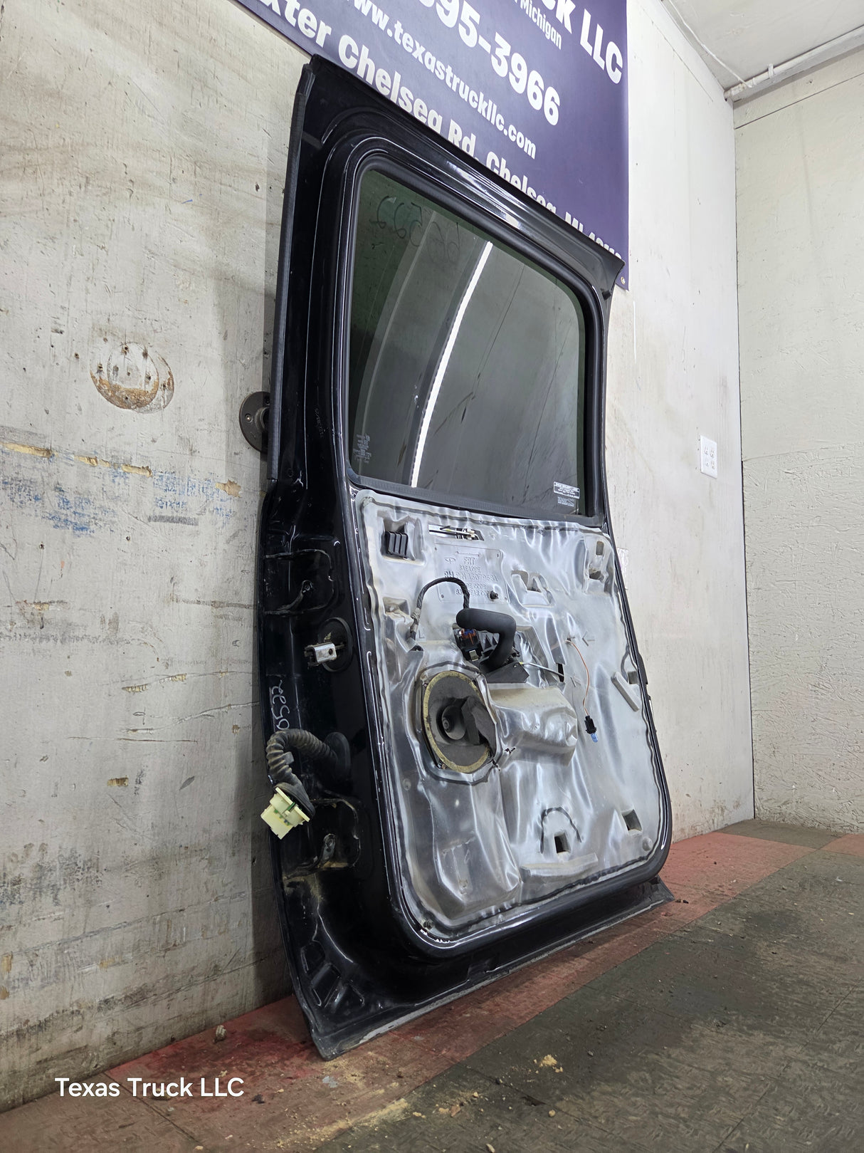 1999-2006 Chevrolet Silverado / GMC Sierra 1500 2500 3500 HD Rear Passenger side Crew Cab rear door