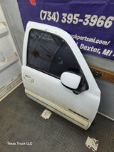 1999-2006 Chevrolet Silverado / GMC Sierra 1500 2500 3500 HD Front Passenger side Door RH