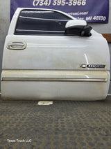 1999-2006 Chevrolet Silverado / GMC Sierra 1500 2500 3500 HD Front Passenger side Door RH