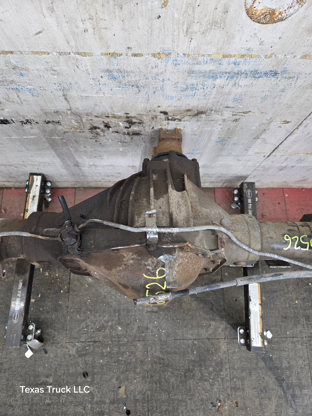 2001-2007 Chevrolet Silverado / GMC Sierra 2500 3500 HD Rear Axle 4.10 10.5"