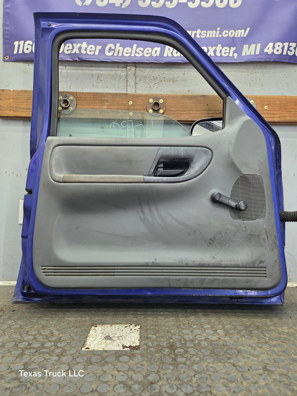 2003-2005 Ford Ranger Driver Side Front Left Hand Door