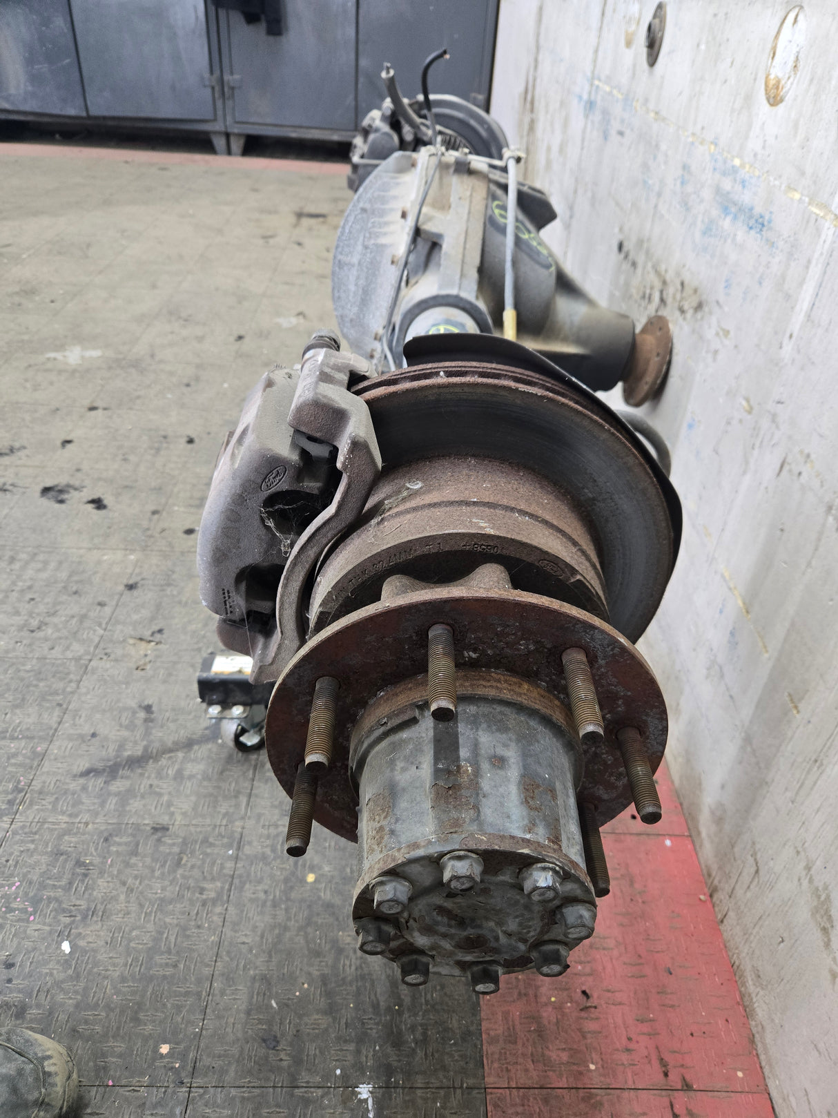 2008-2010 Ford Super Duty F350 Dually Rear Axle 4.10 Gear Ratio 175k Miles