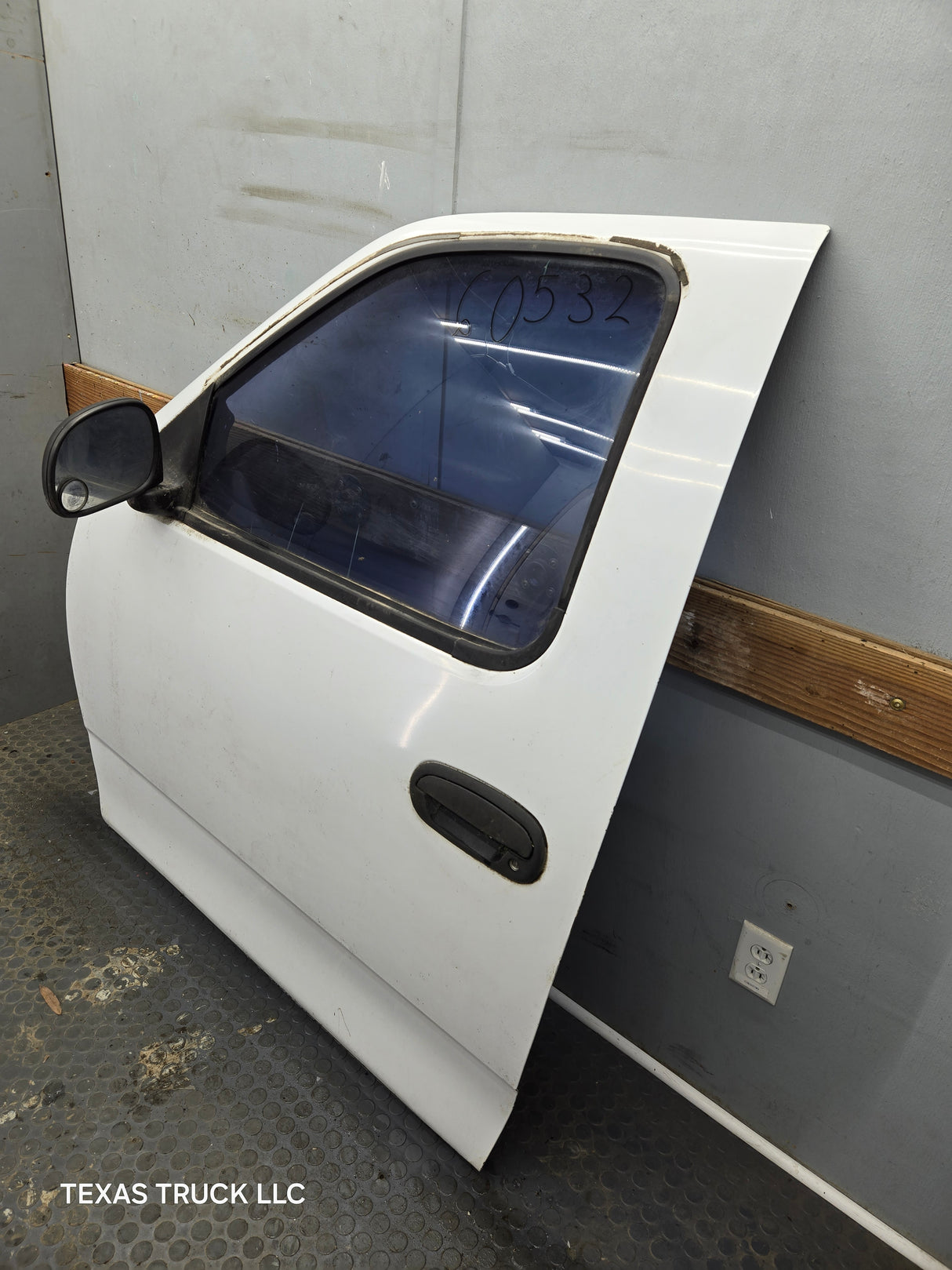 1997-2003 Ford F150 Extended / Regular Cab Driver Side LH Front Door