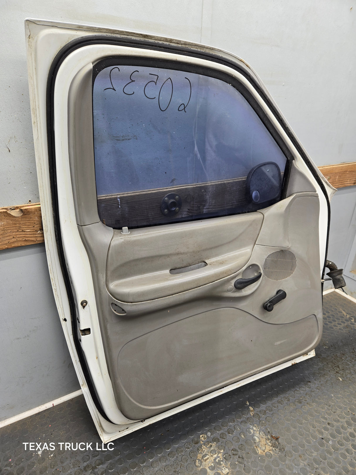 1997-2003 Ford F150 Extended / Regular Cab Driver Side LH Front Door