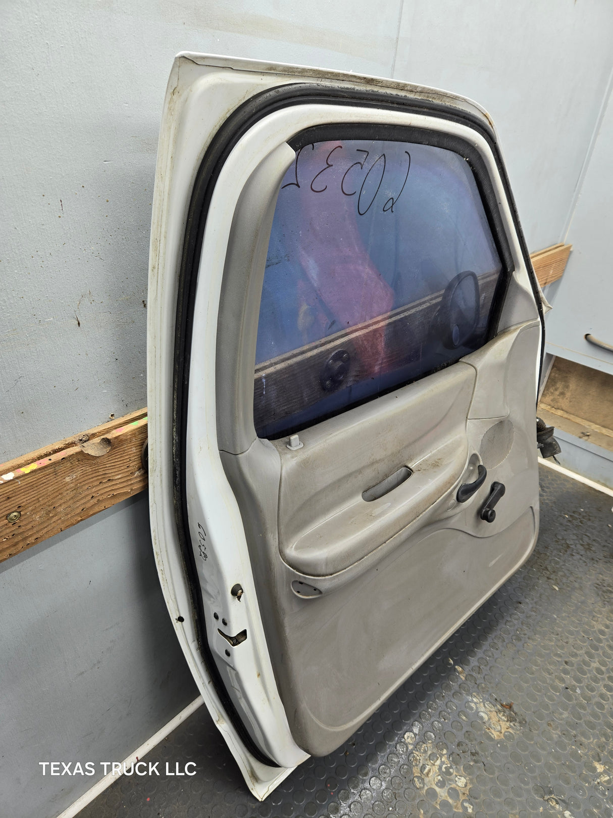 1997-2003 Ford F150 Extended / Regular Cab Driver Side LH Front Door