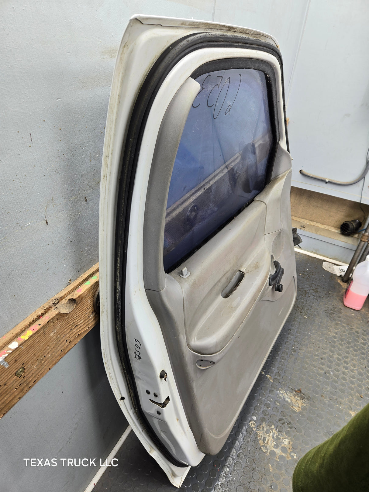 1997-2003 Ford F150 Extended / Regular Cab Driver Side LH Front Door