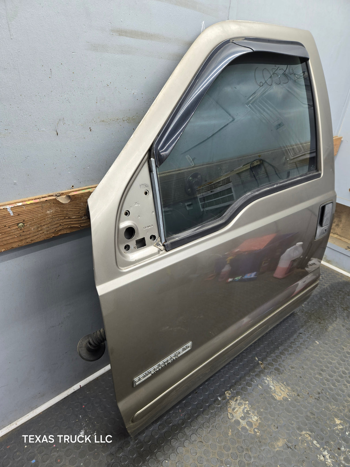 1999-2011 Ford Super Duty LH Driver Side Front Door F250 F350 F450 F550