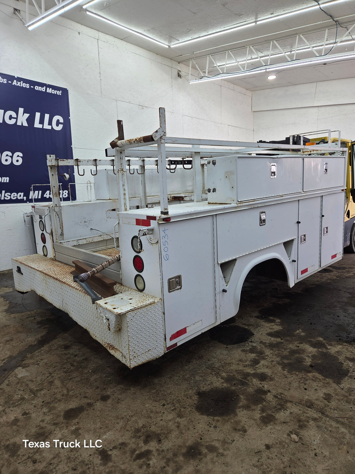 11' Steel Utility Service Body Utility Bed Universal For Dual Rear Wheel Truck