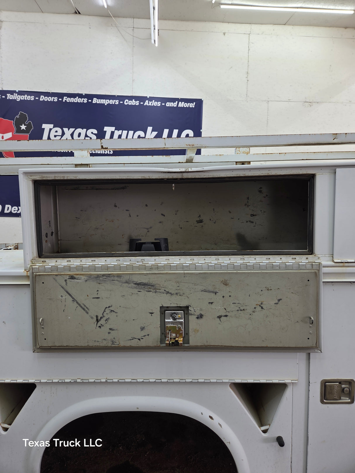 11' Steel Utility Service Body Utility Bed Universal For Dual Rear Wheel Truck