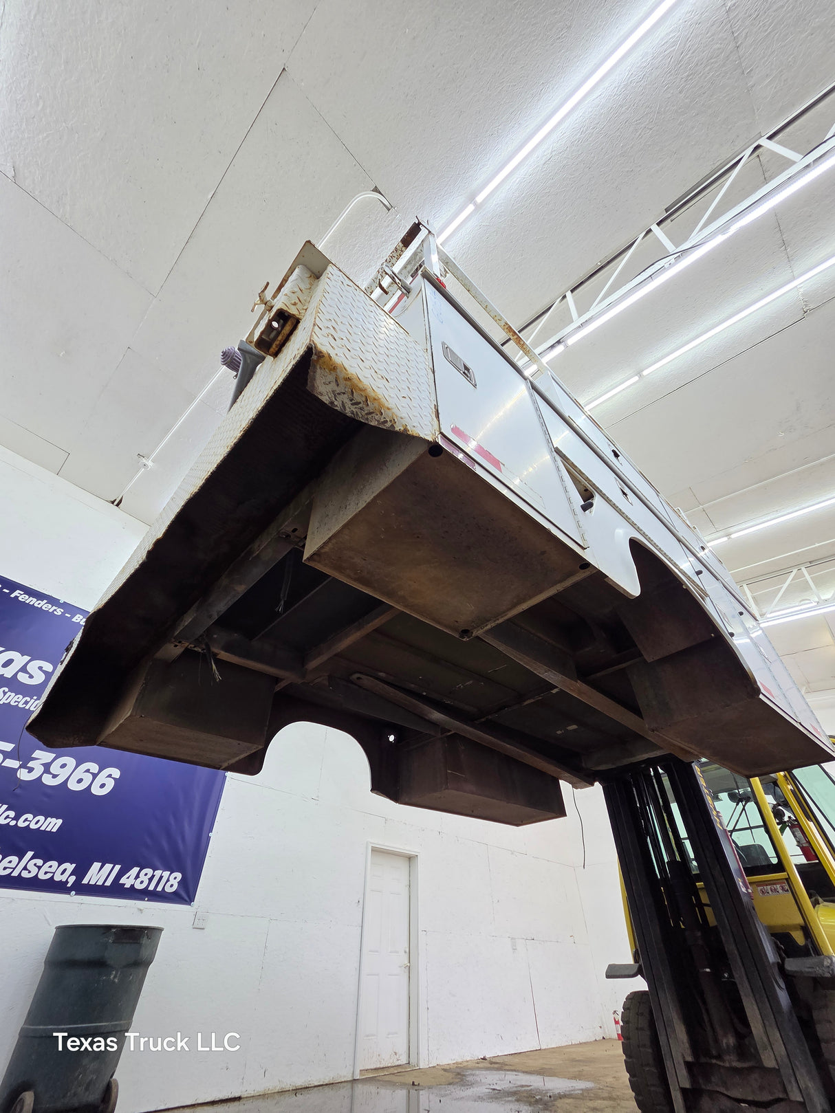 11' Steel Utility Service Body Utility Bed Universal For Dual Rear Wheel Truck