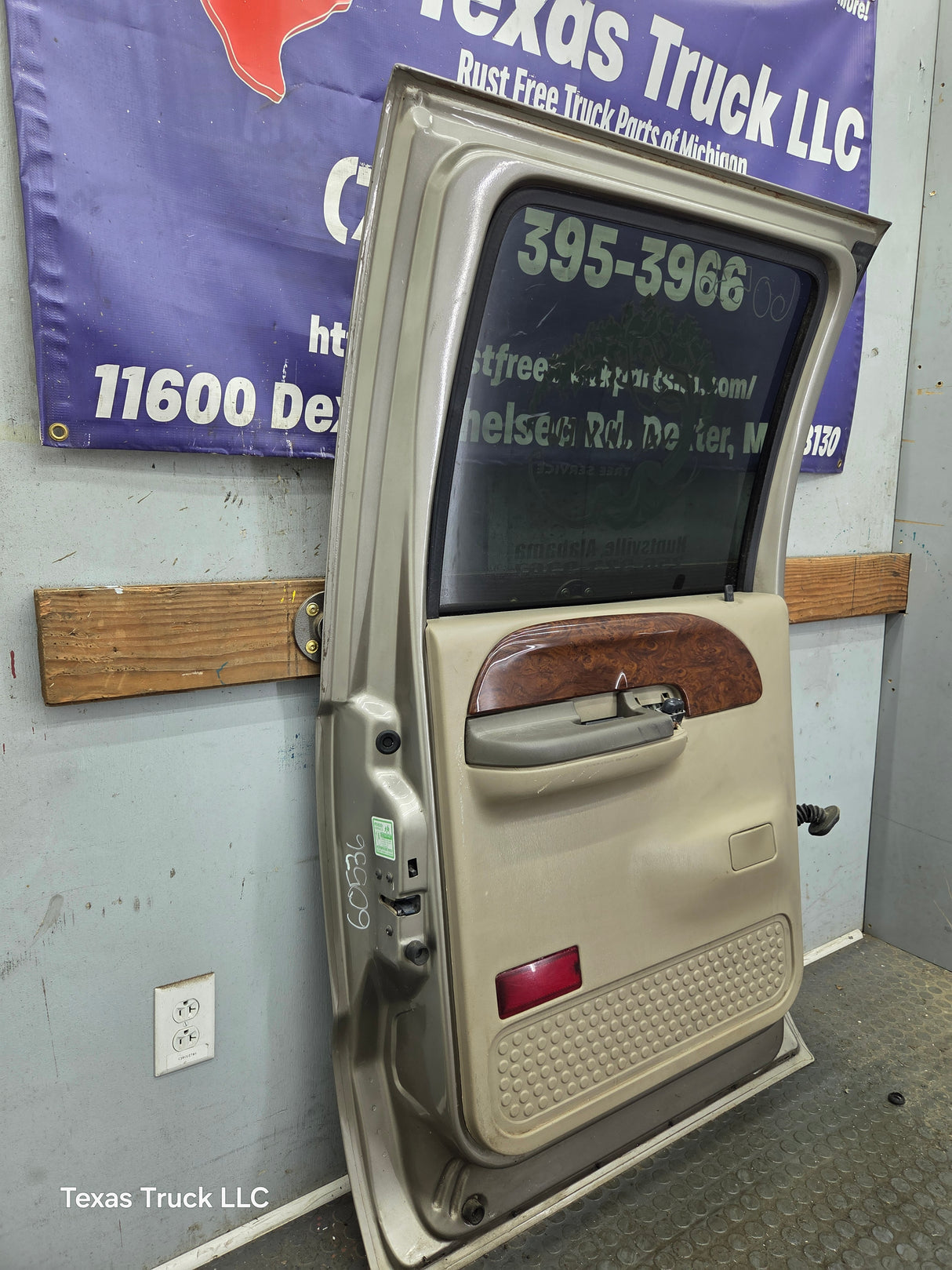 1999-2011 Ford Super Duty LH Driver Side Rear Crew Cab Door F250 F350 F450 F550