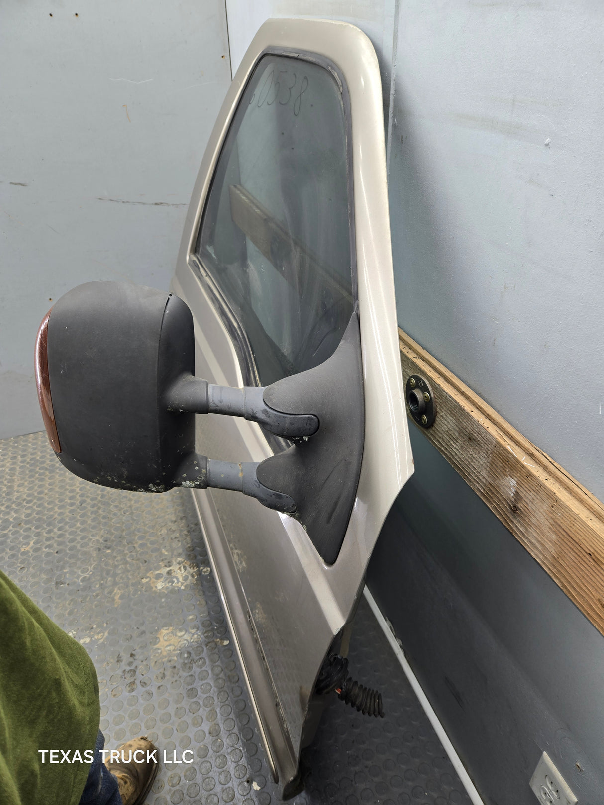 1999-2011 Ford Super Duty / Excursion Front Passenger RH Door F250 F350 F450 F550