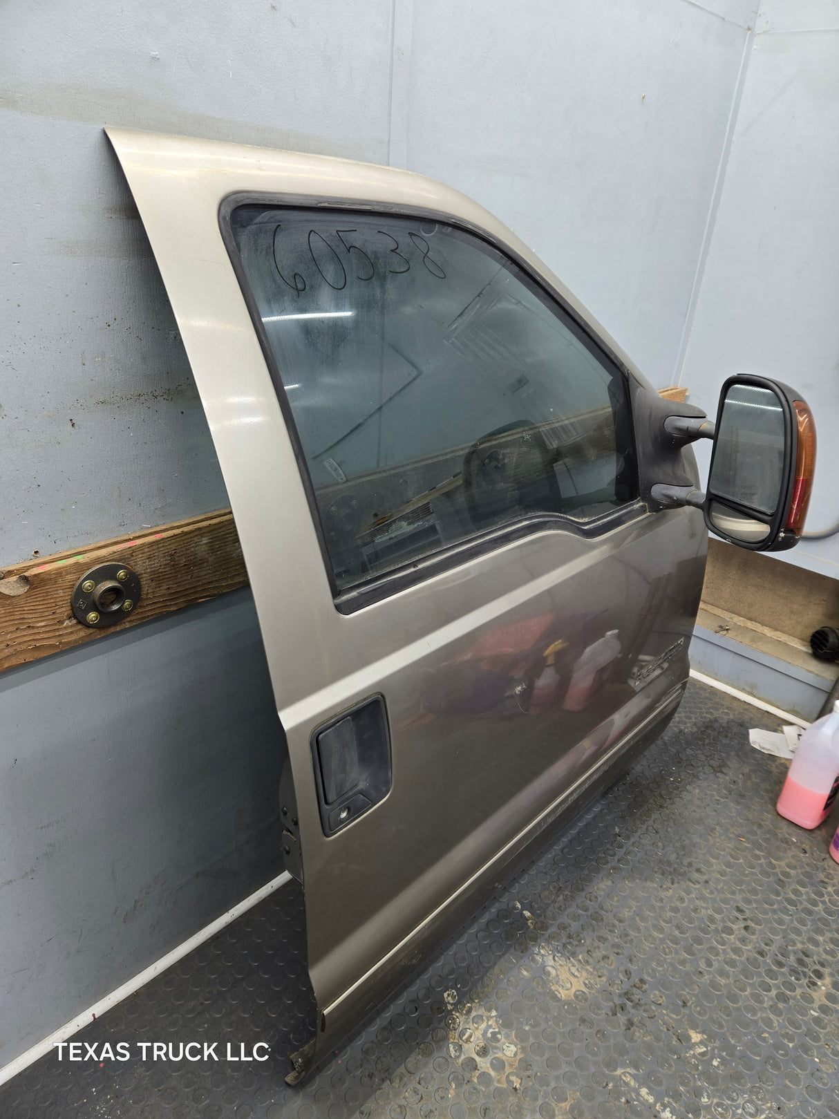 1999-2011 Ford Super Duty / Excursion Front Passenger RH Door F250 F350 F450 F550