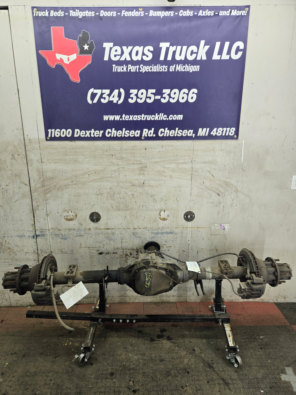 2002-2004 Ford Super Duty F350 Dually Rear Axle 3.73 Gear Ratio CAB CHASSIS