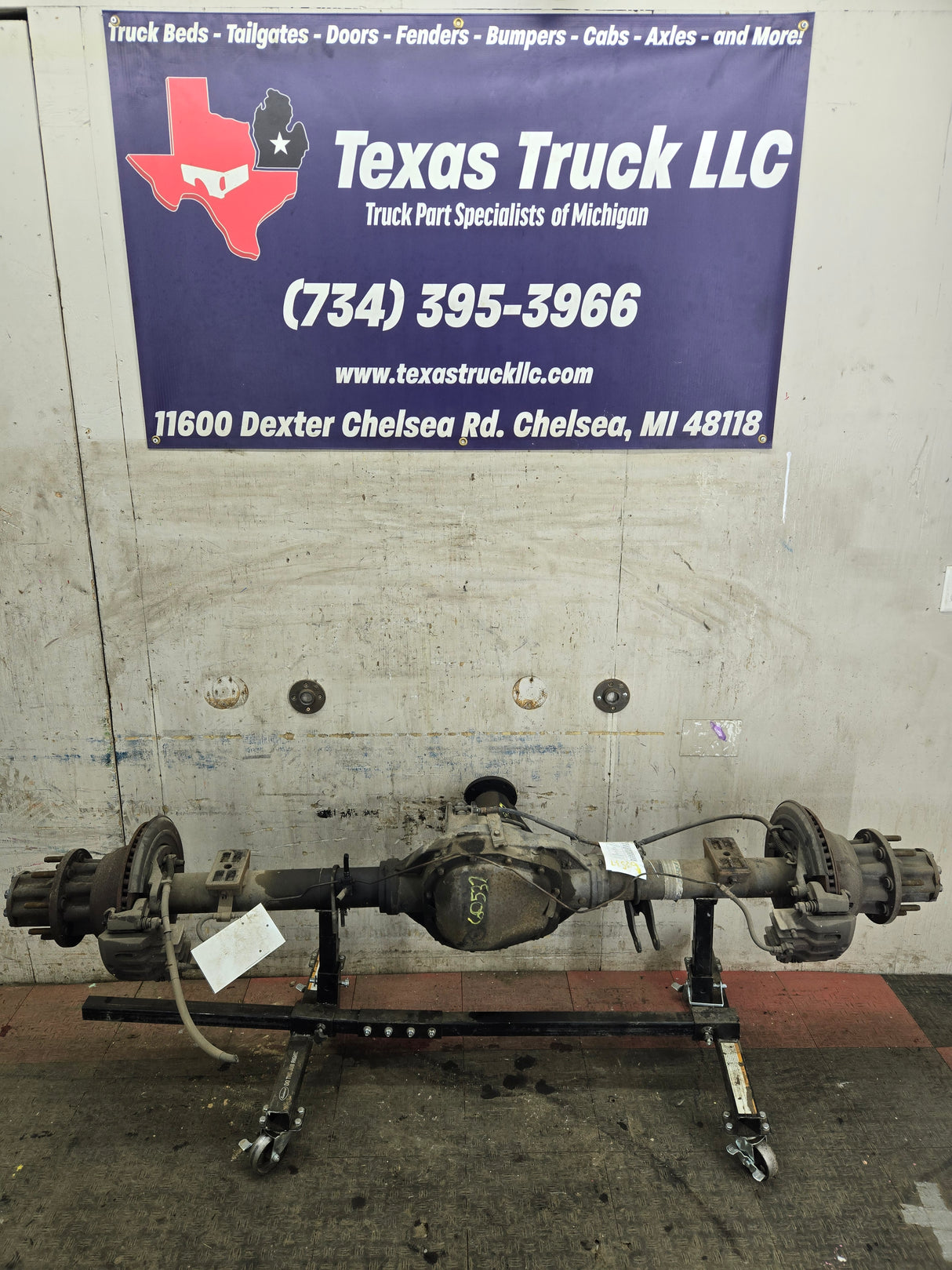 2002-2004 Ford Super Duty F350 Dually Rear Axle 3.73 Gear Ratio CAB CHASSIS
