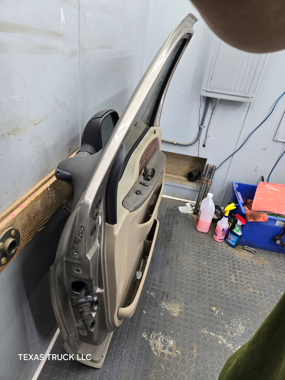 1999-2011 Ford Super Duty / Excursion Front Passenger RH Door F250 F350 F450 F550