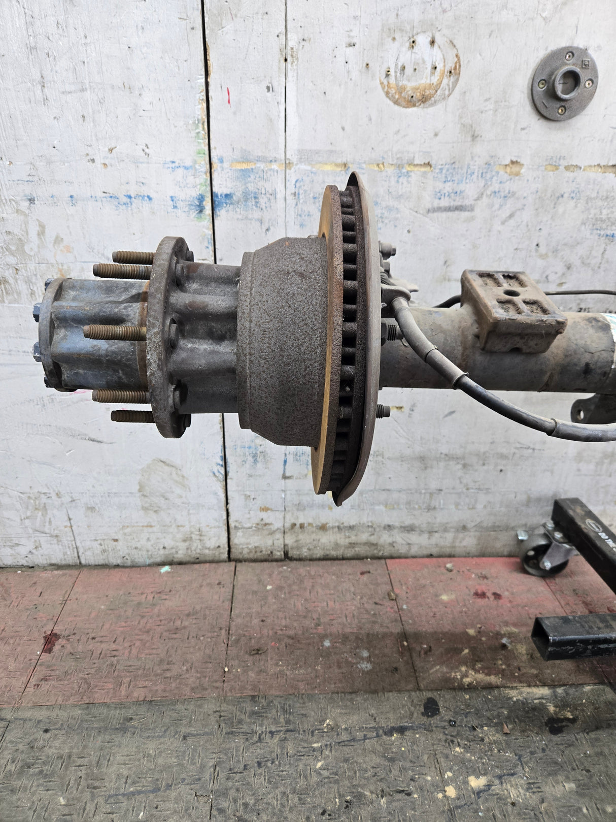 2002-2004 Ford Super Duty F350 Dually Rear Axle 3.73 Gear Ratio CAB CHASSIS