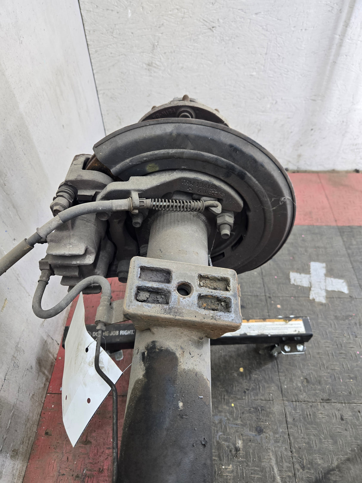 2002-2004 Ford Super Duty F350 Dually Rear Axle 3.73 Gear Ratio CAB CHASSIS