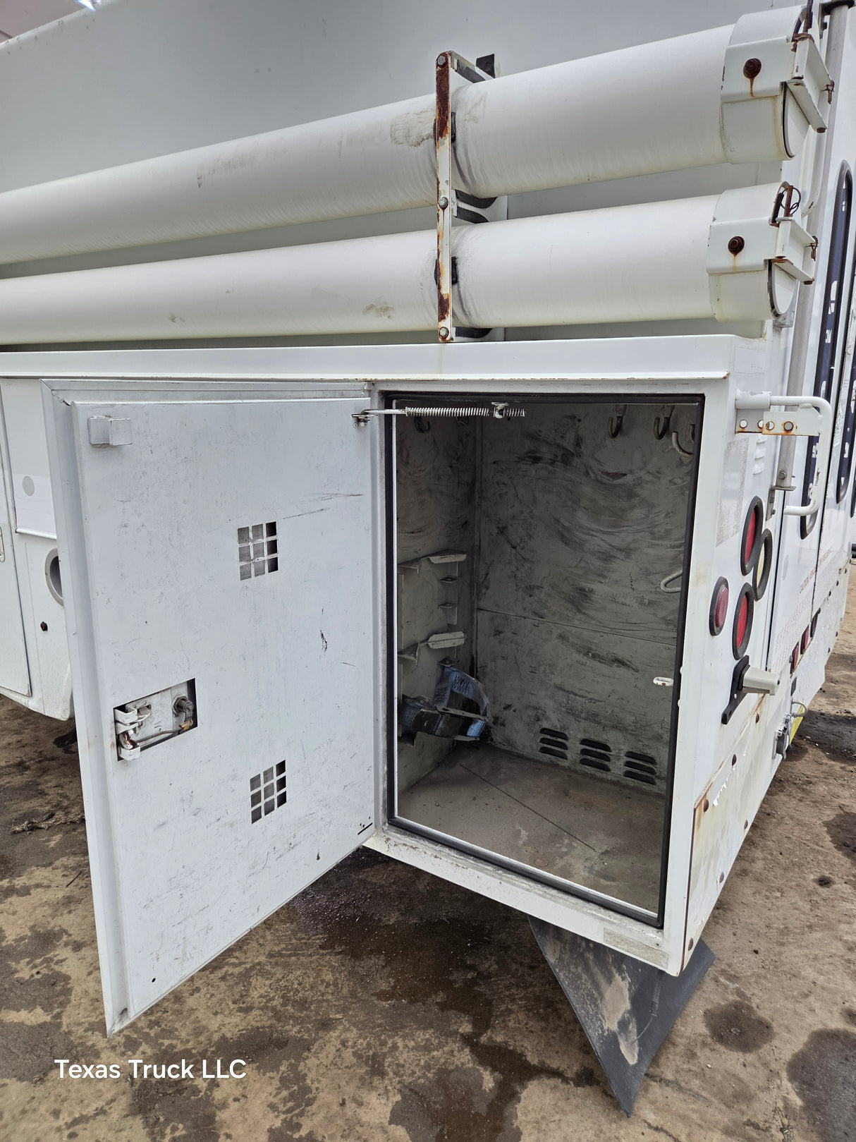 9' Steel High Rise Service Body For Dual Rear Wheel Truck Universal Utility Bed Built in Generator