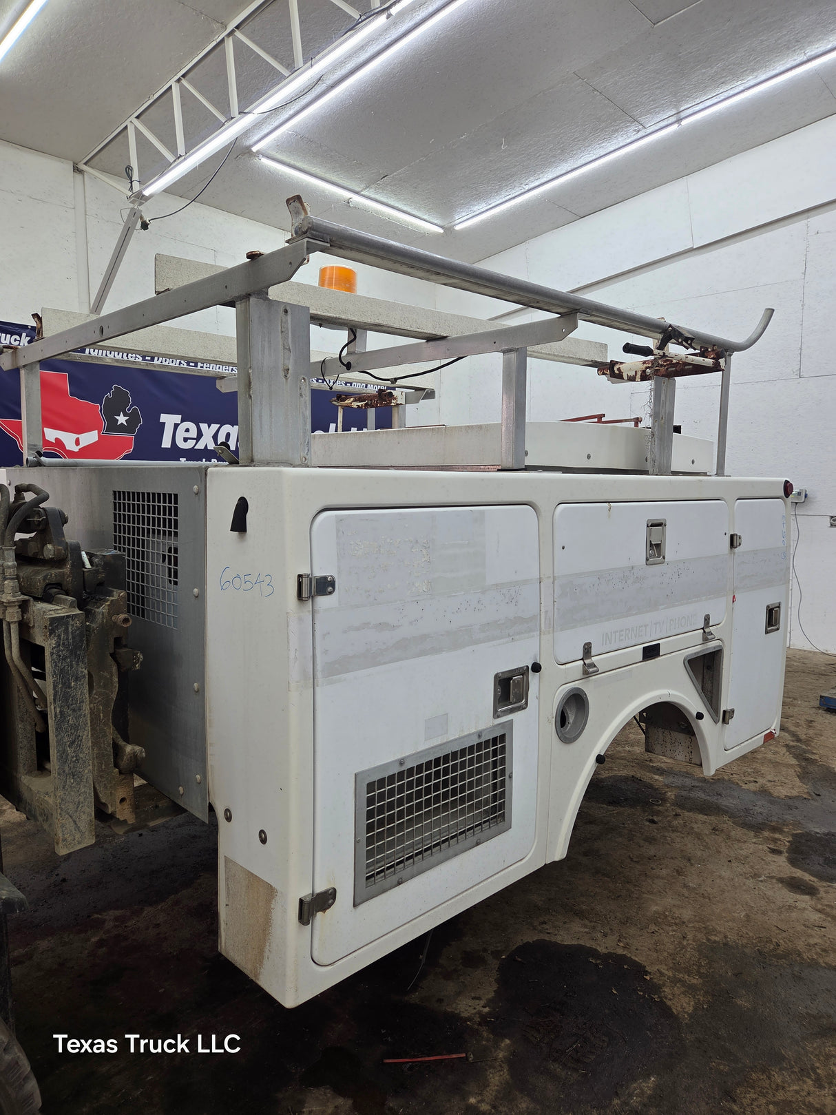 8' Fiberglass Utility Service Body With Generator Single Rear Wheel Truck Utility Bed Universal