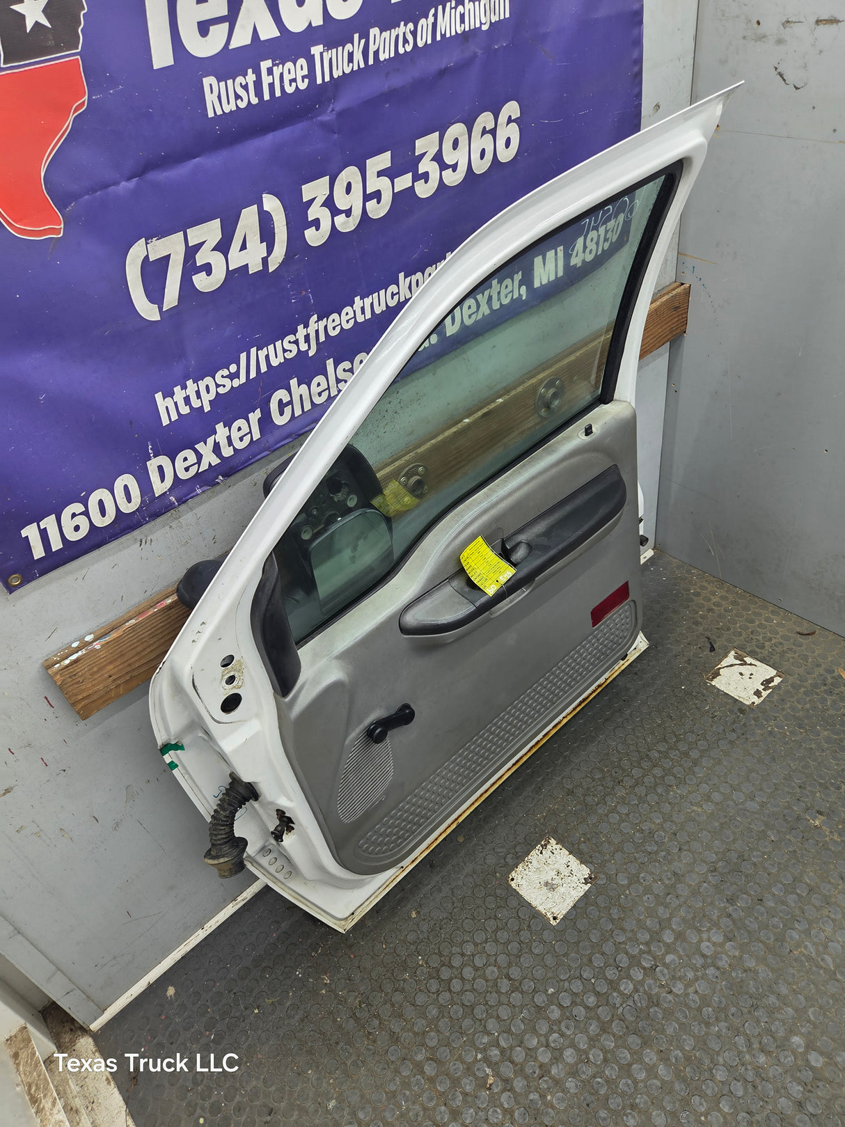 1999-2011 Ford Super Duty / Excursion Front Passenger Side RH Door F250 F350 F450 F550