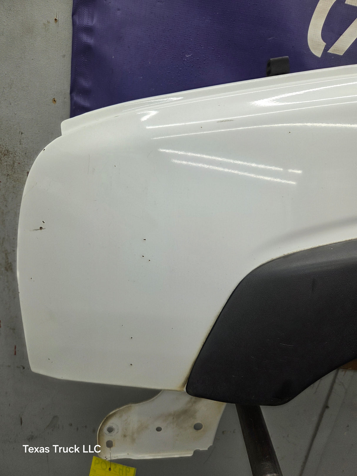 2003-2007 Chevrolet Silverado / Tahoe / Suburban 1500 2500 3500 HD LH Driver Side "Cateye" Front Fender - Summit White