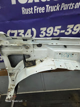 2003-2007 Chevrolet Silverado / Tahoe / Suburban 1500 2500 3500 HD LH Driver Side "Cateye" Front Fender - Summit White