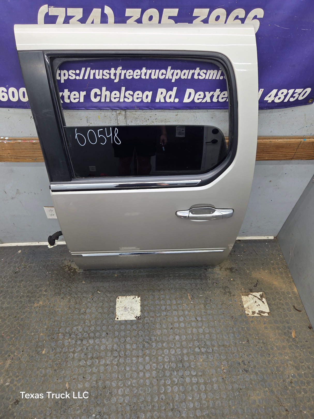 2007-2013 Chevrolet Silverado / GMC Sierra 1500 2500 3500 HD Crew Cab LH Driver Side Rear Door