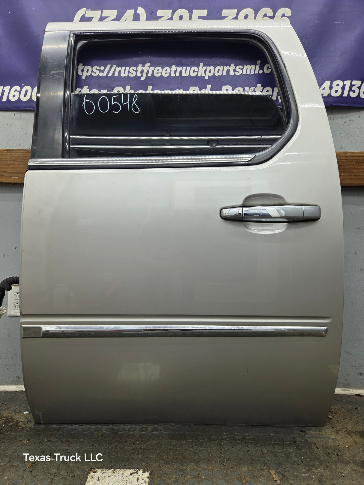 2007-2013 Chevrolet Silverado / GMC Sierra 1500 2500 3500 HD Crew Cab LH Driver Side Rear Door