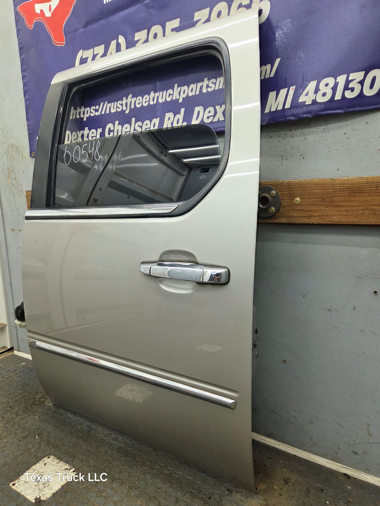 2007-2013 Chevrolet Silverado / GMC Sierra 1500 2500 3500 HD Crew Cab LH Driver Side Rear Door