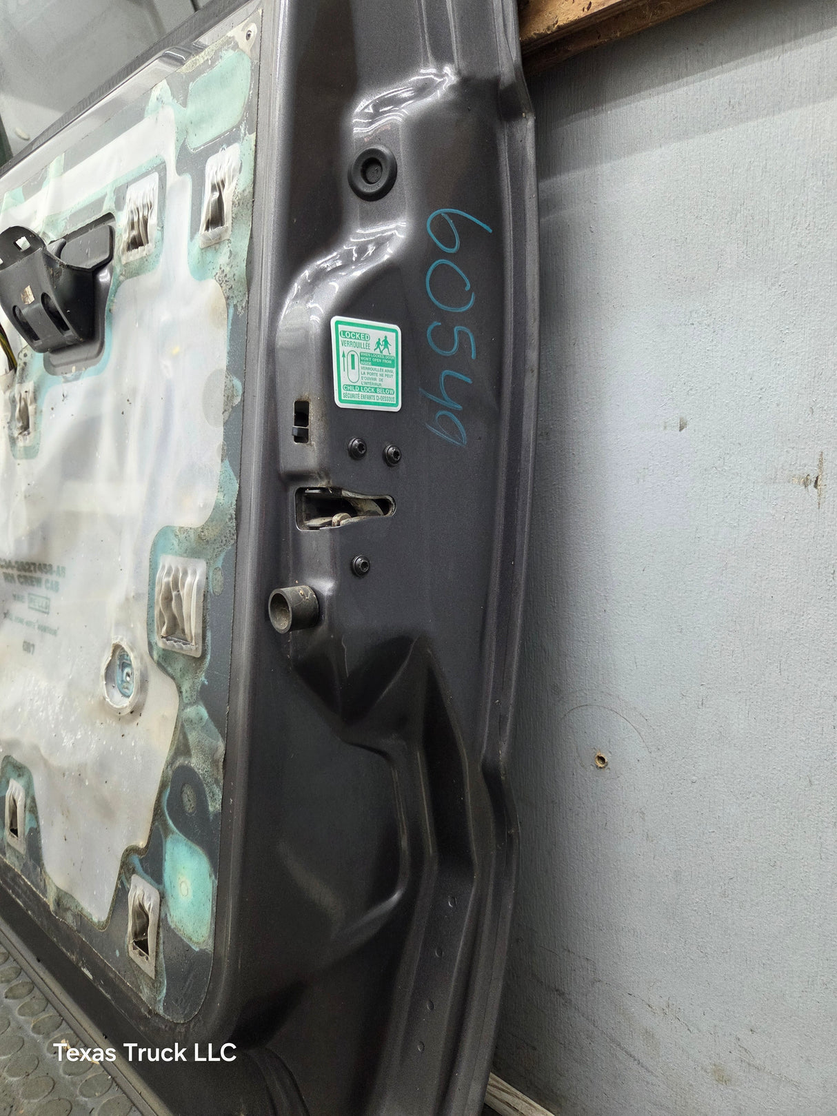 1999-2011 Ford Super Duty F250 F350 F450 F550 RH Crew Cab Passenger Side Rear Door
