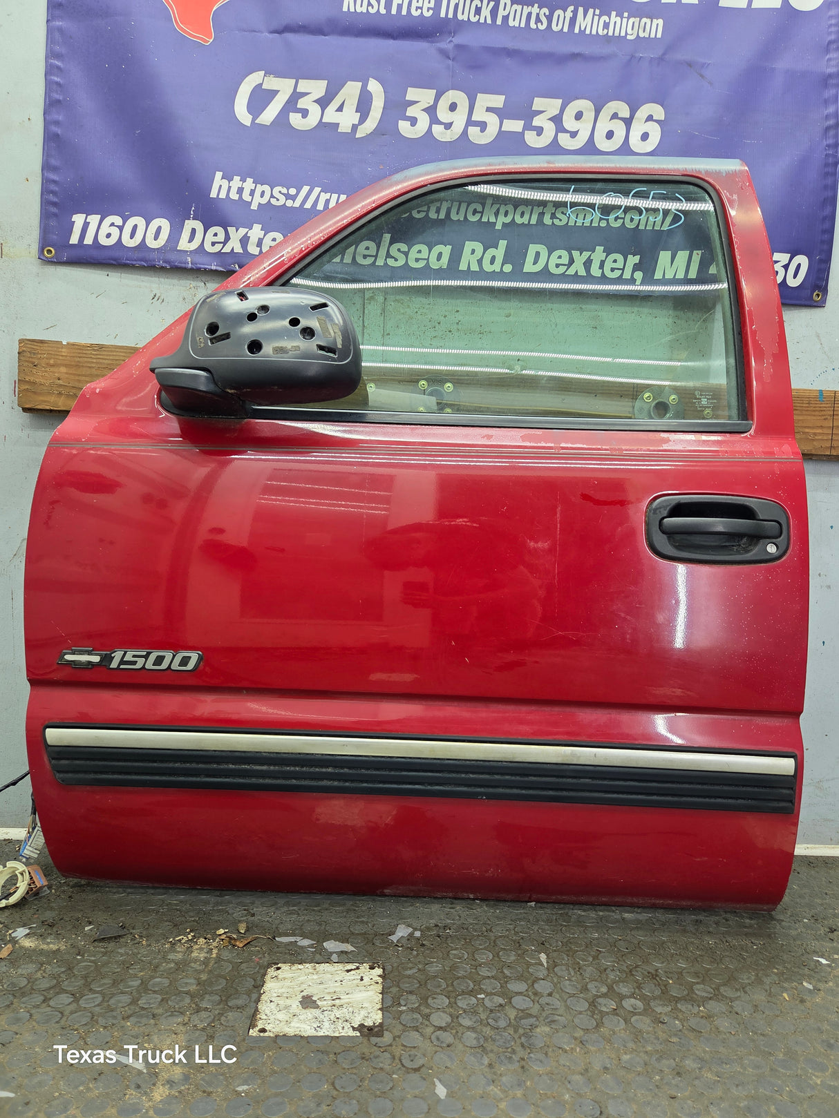 1999-2006 Chevrolet Silverado / GMC Sierra 1500 2500 3500 HD Front Driver Side Door LH
