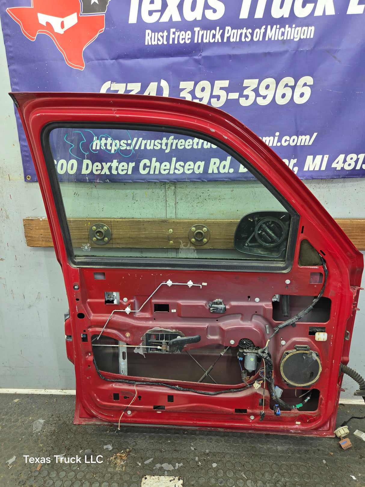 1999-2006 Chevrolet Silverado / GMC Sierra 1500 2500 3500 HD Front Driver Side Door LH