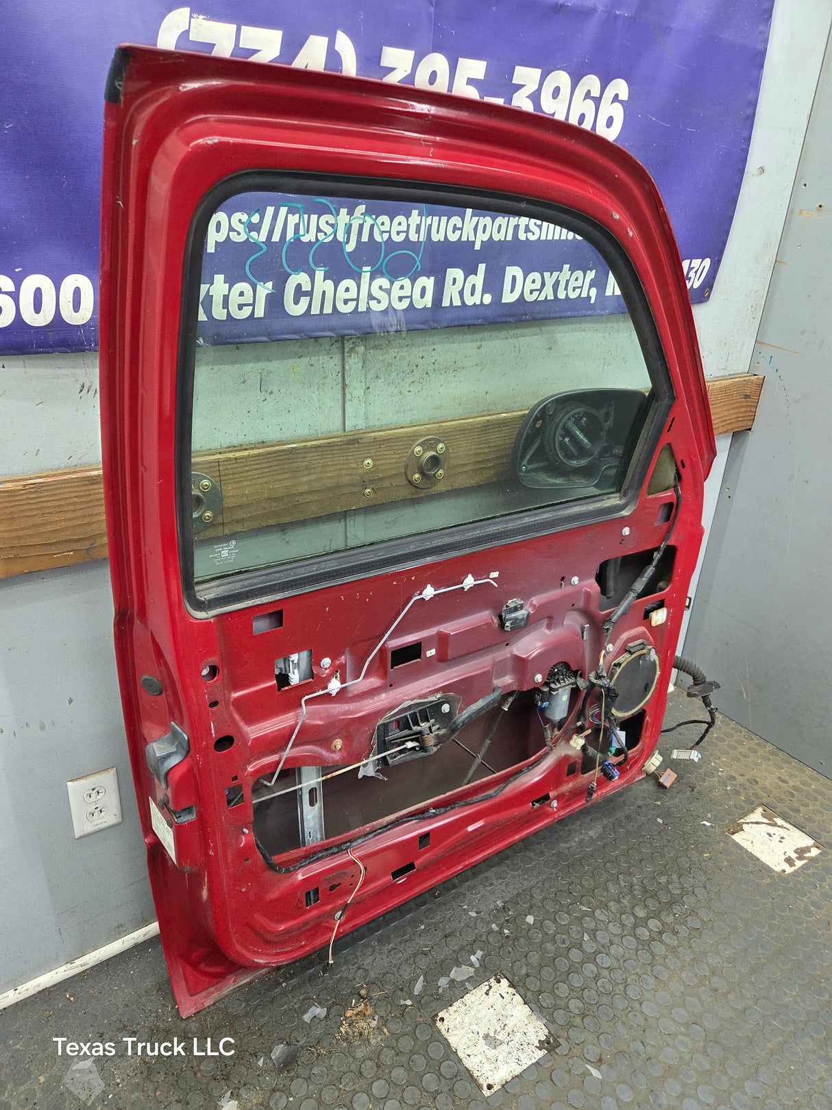 1999-2006 Chevrolet Silverado / GMC Sierra 1500 2500 3500 HD Front Driver Side Door LH