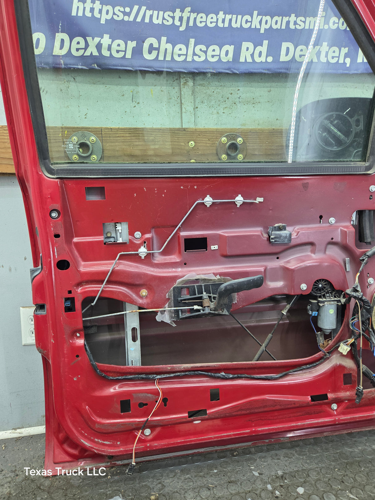 1999-2006 Chevrolet Silverado / GMC Sierra 1500 2500 3500 HD Front Driver Side Door LH