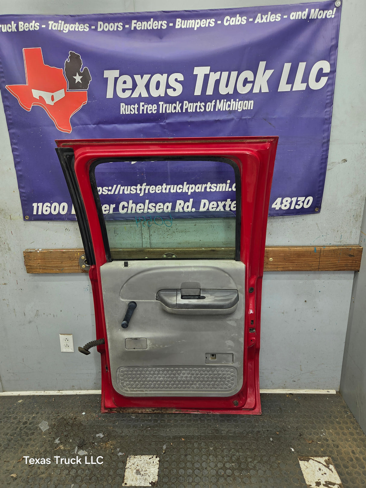 1999-2011 Ford Super Duty F250 F350 F450 F550 RH Crew Cab Passenger Side Rear Door
