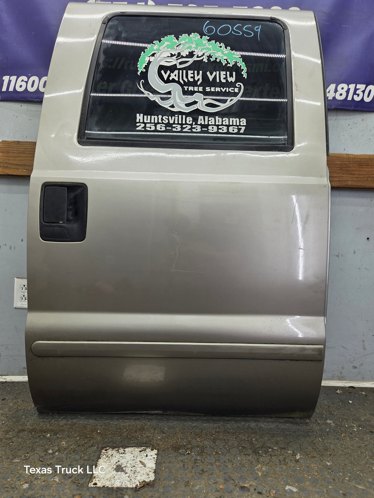 1999-2011 Ford Super Duty F250 F350 F450 F550 RH Crew Cab Passenger Side Rear Door