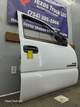 1999-2006 Chevrolet Silverado / GMC Sierra 1500 2500 3500 HD Front Passenger side Door RH