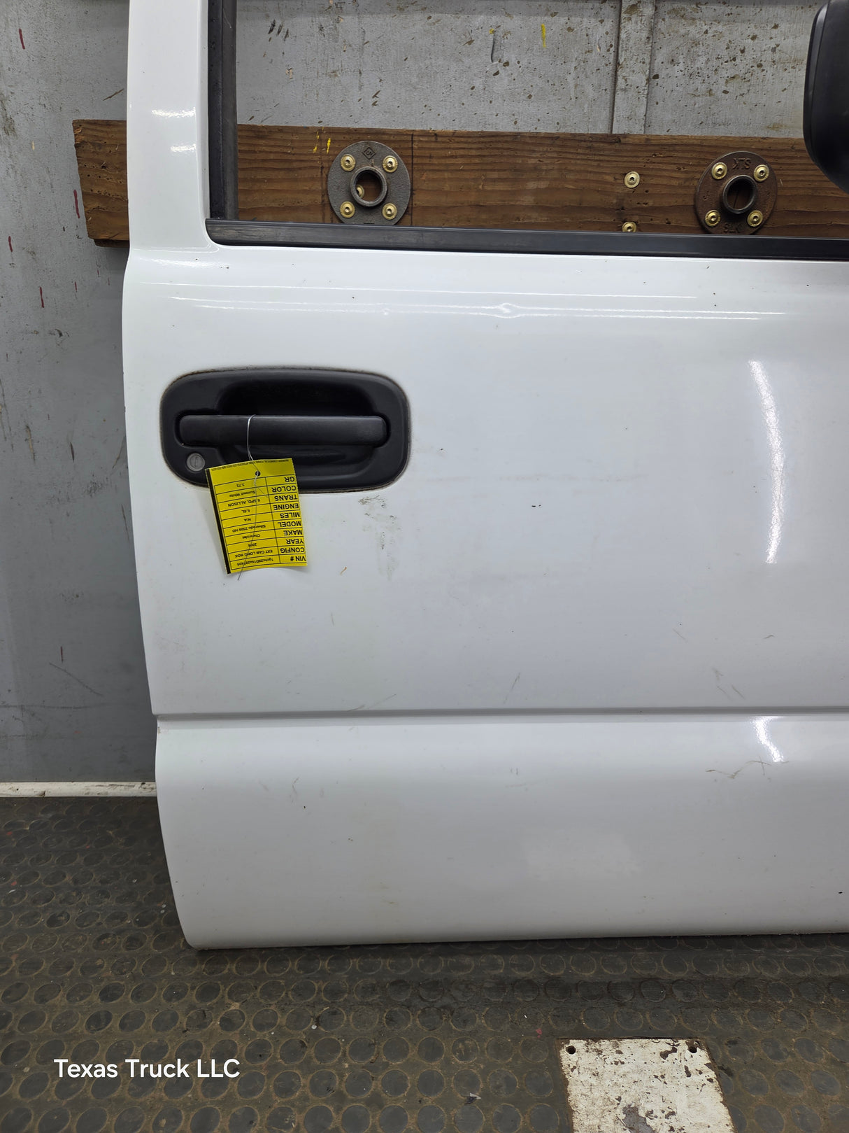 1999-2006 Chevrolet Silverado / GMC Sierra 1500 2500 3500 HD Front Passenger side Door RH