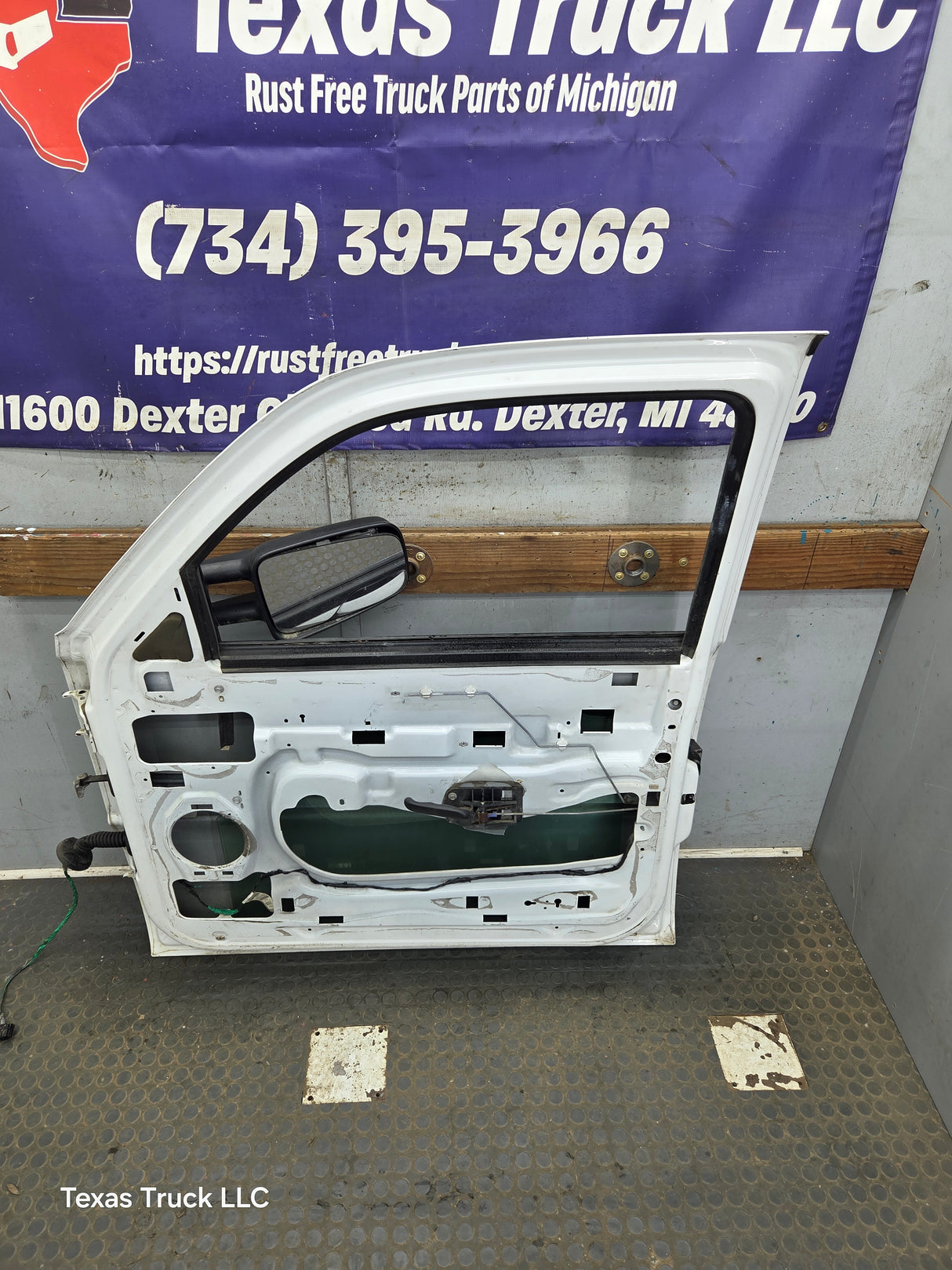 1999-2006 Chevrolet Silverado / GMC Sierra 1500 2500 3500 HD Front Passenger side Door RH