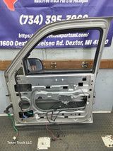 1999-2006 Chevrolet Silverado / GMC Sierra 1500 2500 3500 HD Front Passenger side Door RH