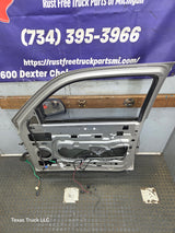 1999-2006 Chevrolet Silverado / GMC Sierra 1500 2500 3500 HD Front Passenger side Door RH