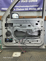 1999-2006 Chevrolet Silverado / GMC Sierra 1500 2500 3500 HD Front Passenger side Door RH