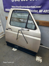 1980-1986 Ford F Series F250 F350 F450 F550 Passenger Side Front Door RH