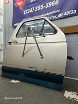 1980-1986 Ford F Series F250 F350 F450 F550 Passenger Side Front Door RH